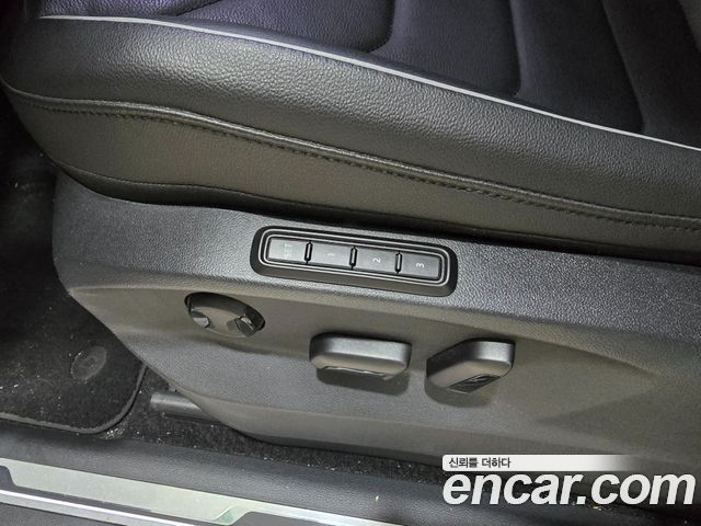 Volkswagen Tiguan (II) 2.0 TDI Prestige 2023 — фото 16