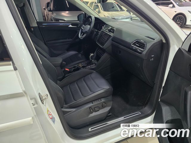 Volkswagen Tiguan (II) 2.0 TDI Prestige 2023 — фото 22
