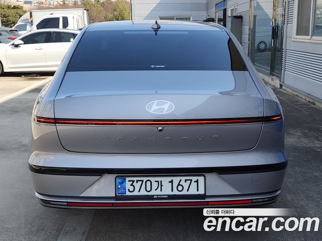 Hyundai Grandeur (GN7) 2,5 Gasoline 2WD Premium 2023 — фото 4