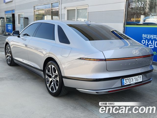 Hyundai Grandeur (GN7) 2,5 Gasoline 2WD Premium 2023 — фото 6