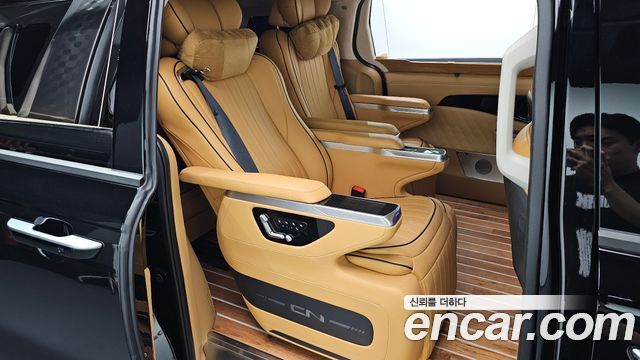 Kia Carnival (IV) Gasoline 9-Seater Hi Limousine (7-seater Limousine(Special vehicle) 2024 — фото 12