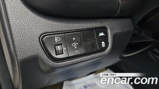 Kia Seltos Gasoline 1.6 Turbo 2WD Signature 2022 — фото 14