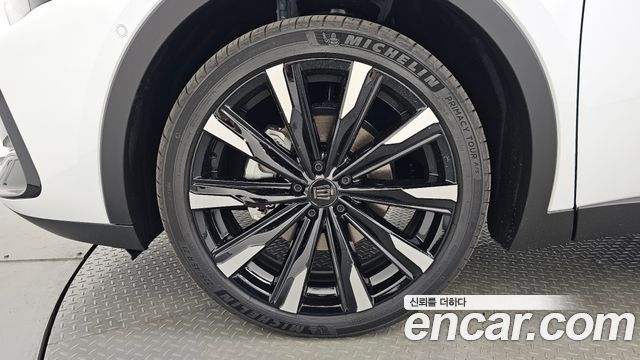 Toyota Crown Crossover 2.4 4WD Dual Boost HYbrid 2026 — фото 5