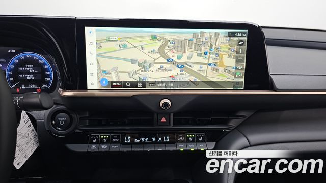 Toyota Crown Crossover 2.4 4WD Dual Boost HYbrid 2026 — фото 17
