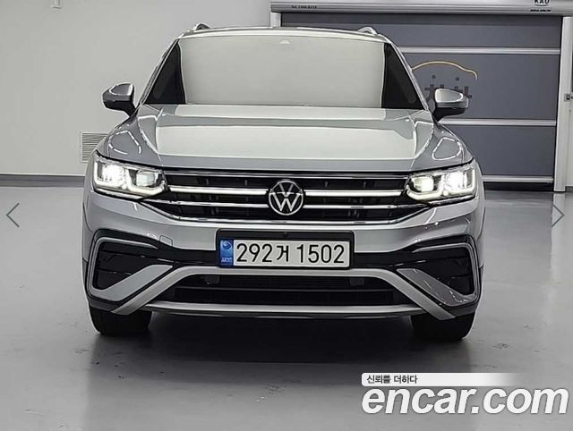 Volkswagen Tiguan Allspace 2.0 TSI Prestige 2022 — фото 3
