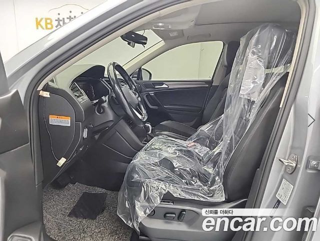 Volkswagen Tiguan Allspace 2.0 TSI Prestige 2022 — фото 15