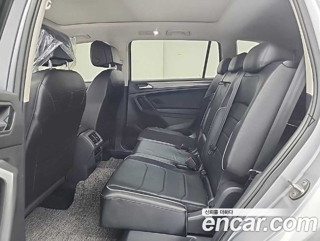 Volkswagen Tiguan Allspace 2.0 TSI Prestige 2022 — фото 16
