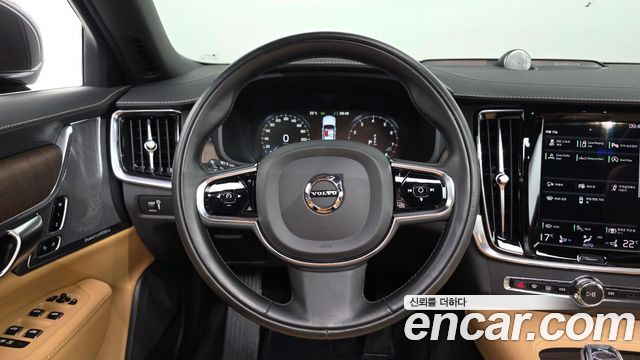 Volvo S90 B6 AWD Inscription 2021 — фото 13