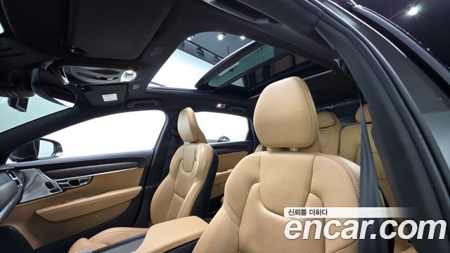 Volvo S90 B6 AWD Inscription 2021 — фото 17
