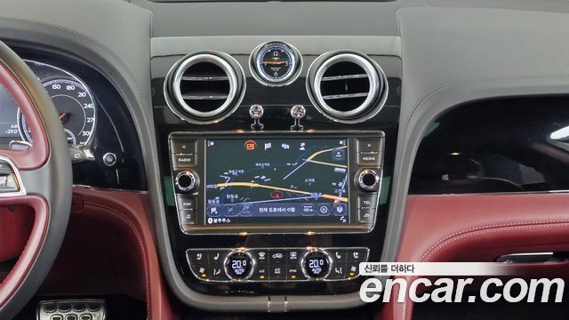 Bentley Bentayga 4.0 V8 2020 — фото 16