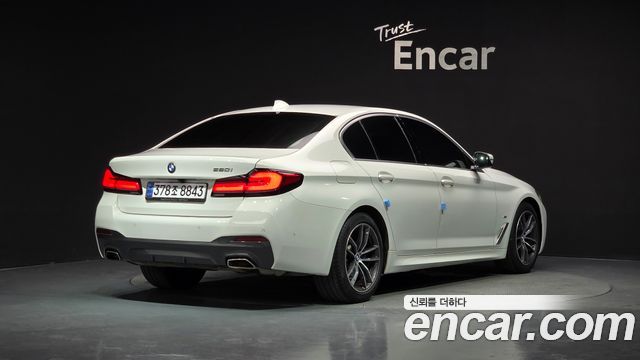 BMW 5 Series (G30) 520i M Sport 2022 — фото 2