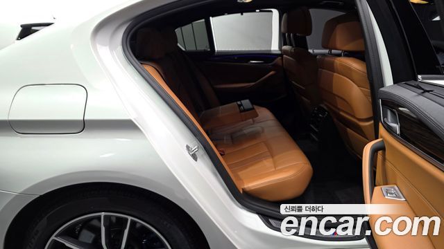 BMW 5 Series (G30) 520i M Sport 2022 — фото 11