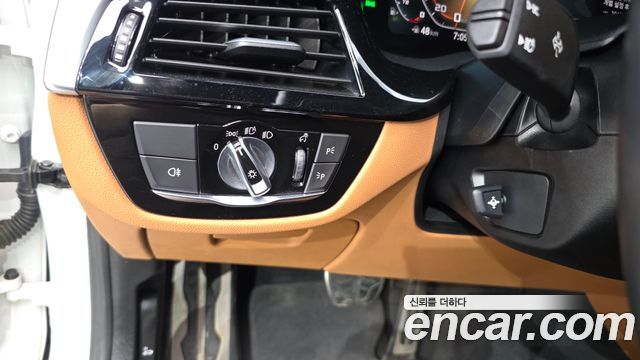BMW 5 Series (G30) 520i M Sport 2022 — фото 19