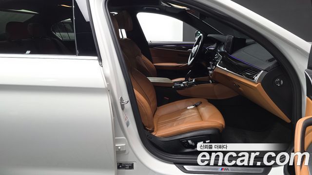 BMW 5 Series (G30) 520i M Sport 2022 — фото 26