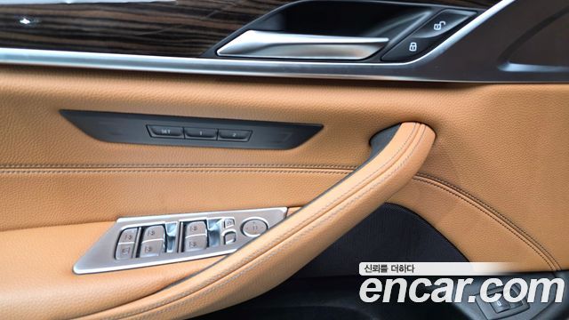 BMW 5 Series (G30) 520i M Sport 2022 — фото 27