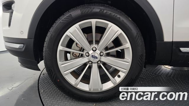 Ford Explorer 2.3 Limited 4WD 5th 2019 — фото 5