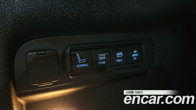 Ford Explorer 2.3 Limited 4WD 5th 2019 — фото 12