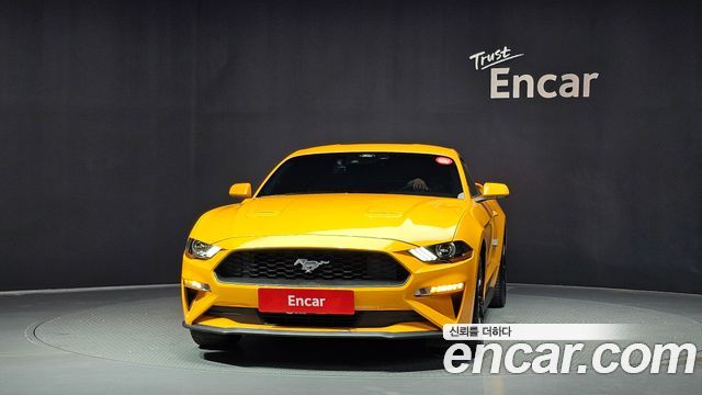 Ford Mustang Coupe 2022 — фото 3