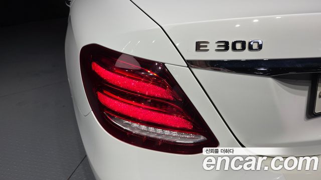 Mercedes-Benz E-Class (W213) E300 Avantgarde 2019 — фото 23
