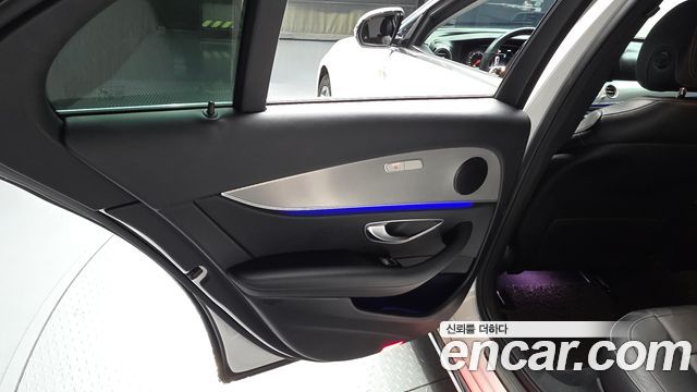Mercedes-Benz E-Class (W213) E300 Avantgarde 2019 — фото 25