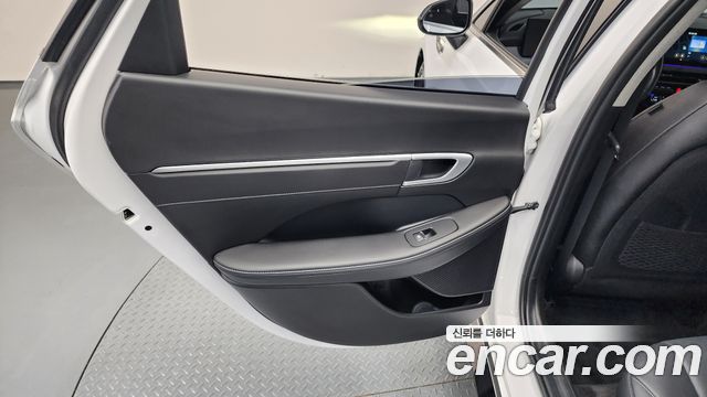 Hyundai Sonata The Edge (DN8) 2.0 Exclusive 2024 — фото 31