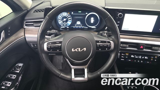 Kia K5 (III) 2.0 Signature 2022 — фото 15
