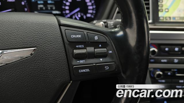 Genesis G80 3.3 GDI AWD Luxury 2017 — фото 17