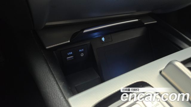 Genesis G80 3.3 GDI AWD Luxury 2017 — фото 27