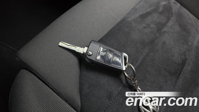 Volkswagen Golf (VII) 2.0 TDI 2015 — фото 19