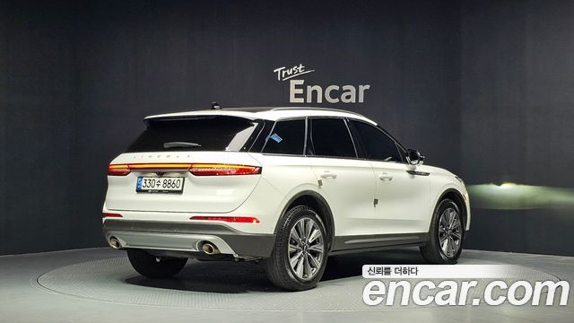 Lincoln Corsair 2.0 Reserve AWD 2021 — фото 2
