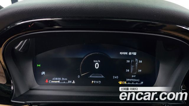 Lincoln Corsair 2.0 Reserve AWD 2021 — фото 8