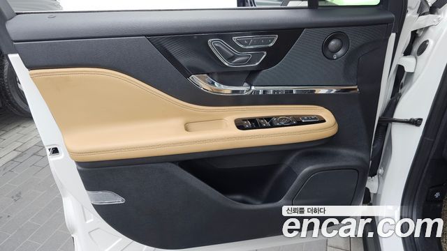 Lincoln Corsair 2.0 Reserve AWD 2021 — фото 24