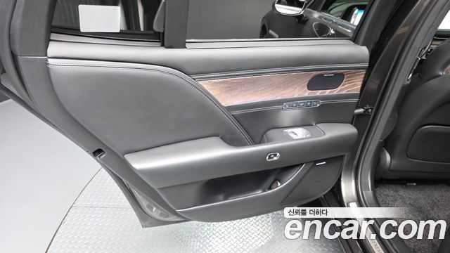 Genesis G90 (RS4) Gasoline 3.5 Turbo AWD 2022 — фото 25