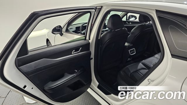 Kia K5 (III) 2.0 LPi(Rent) Trendy 2024 — фото 21