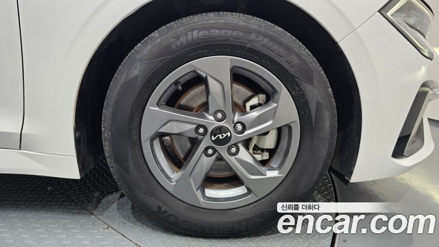 Kia K5 (III) 2.0 LPi(Rent) Trendy 2024 — фото 27