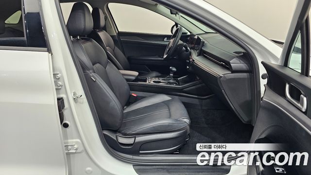 Kia K5 (III) 2.0 LPi(Rent) Trendy 2024 — фото 32