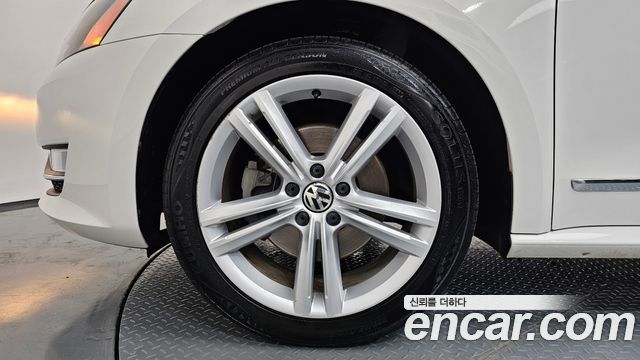 Volkswagen Passat 1.8 TSI Sport B7 2015 — фото 5
