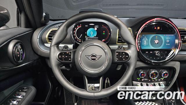 MINI Cooper S Clubman JCW Untold Edition 2nd Gen 2024 — фото 14