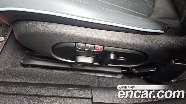 MINI Cooper S Clubman JCW Untold Edition 2nd Gen 2024 — фото 30