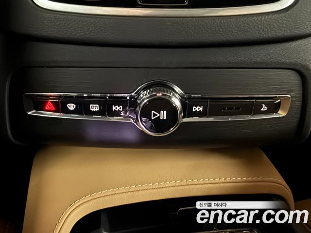 Volvo XC90 (II) B6 Ultimate Bright 2024 — фото 18