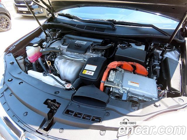 Toyota Camry Hybrid XLE 2017 — фото 5
