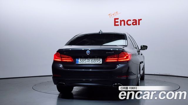 BMW 5 Series (G30) 540i xDrive Luxury Plus 2018 — фото 4