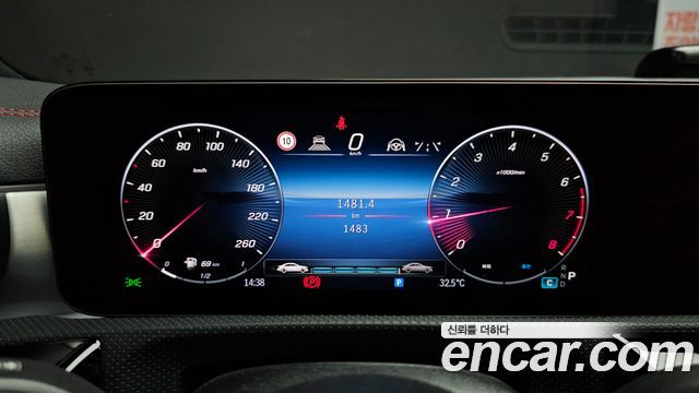 Mercedes-Benz CLA-Class (C118) CLA250 4MATIC 2024 — фото 8