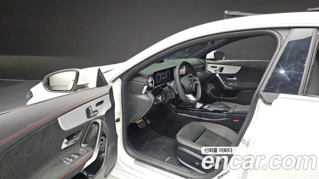 Mercedes-Benz CLA-Class (C118) CLA250 4MATIC 2024 — фото 10