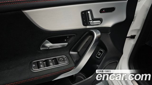 Mercedes-Benz CLA-Class (C118) CLA250 4MATIC 2024 — фото 30