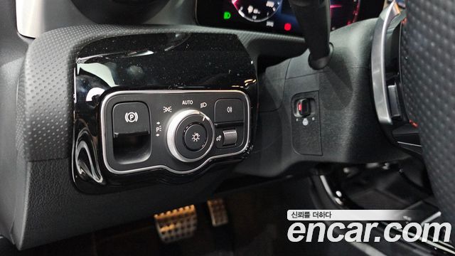 Mercedes-Benz CLA-Class (C118) CLA250 4MATIC 2024 — фото 31