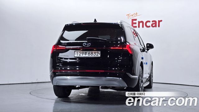 Hyundai Santa Fe Diesel 2.2 2WD Calligraphy 2021 — фото 4