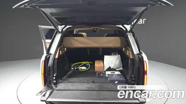 Land Rover Range Rover (V) P550E AB 2025 — фото 24