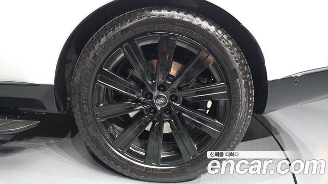Land Rover Range Rover (V) P550E AB 2025 — фото 27