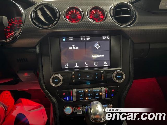 Ford Mustang Convertible 2017 — фото 14